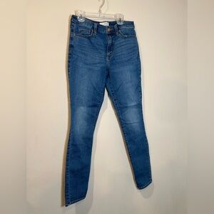 Universal Thread Jeans